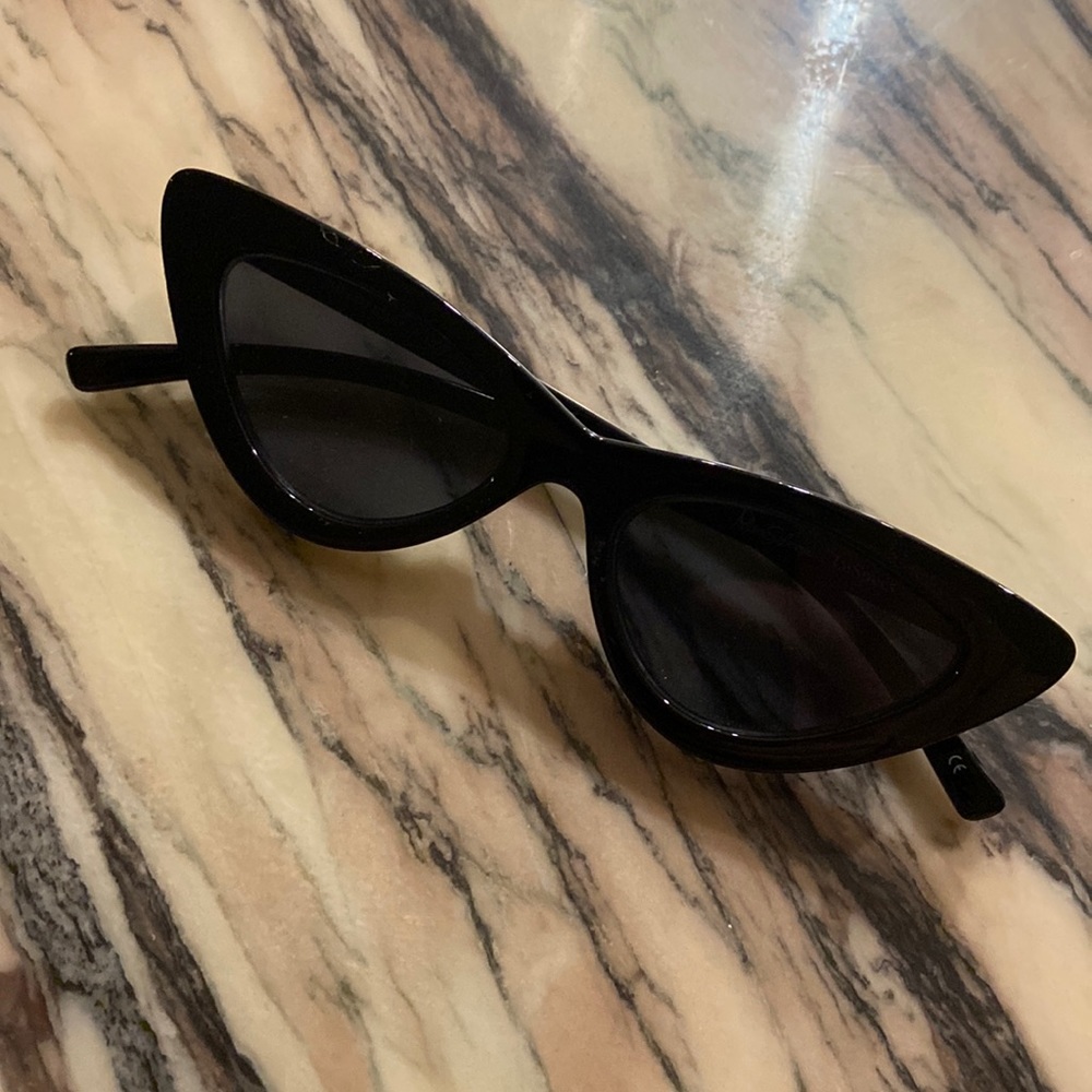 Original adam selman x le spec cat eye! so cute and new with box!
